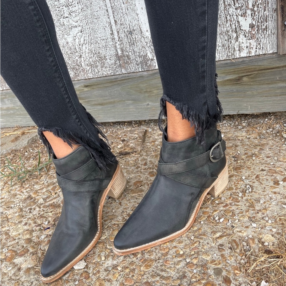 FREE PEOPLE Leather Booties